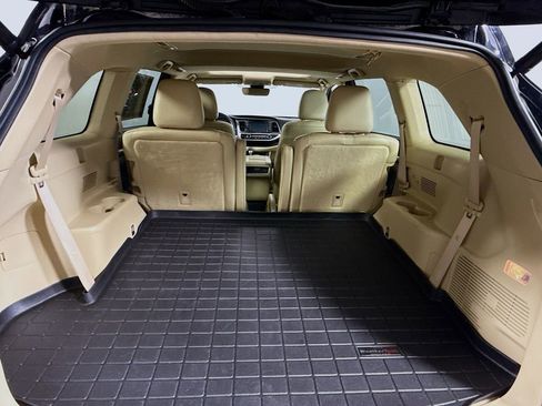 Used 2017 Toyota Highlander Limited image 27