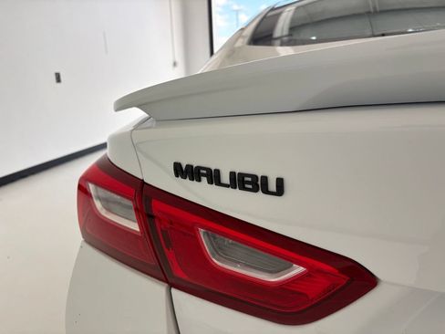 Used 2021 Chevrolet Malibu RS FWD image 22