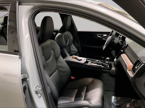 Certified 2024 Volvo S60 T8 Plus w/ Climate Package AWD/4WD image 9