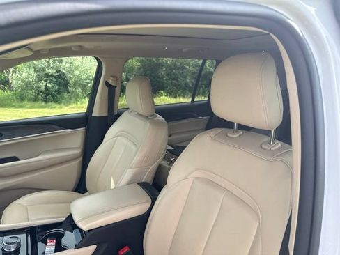 Used 2022 Jeep Grand Cherokee L Limited AWD/4WD image 12