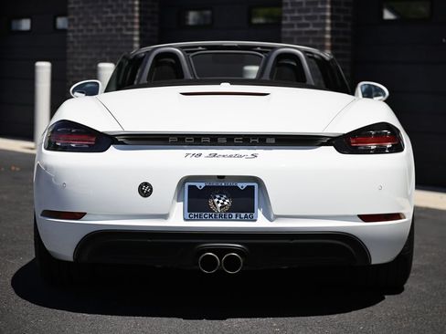 Used 2025 Porsche 718 Boxster S RWD image 4