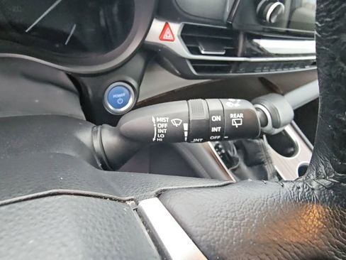 Used 2021 Toyota Sienna XLE image 14