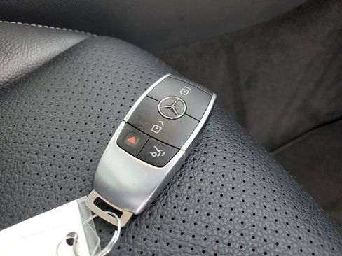 Used 2022 Mercedes-Benz GLC 300 4MATIC image 41