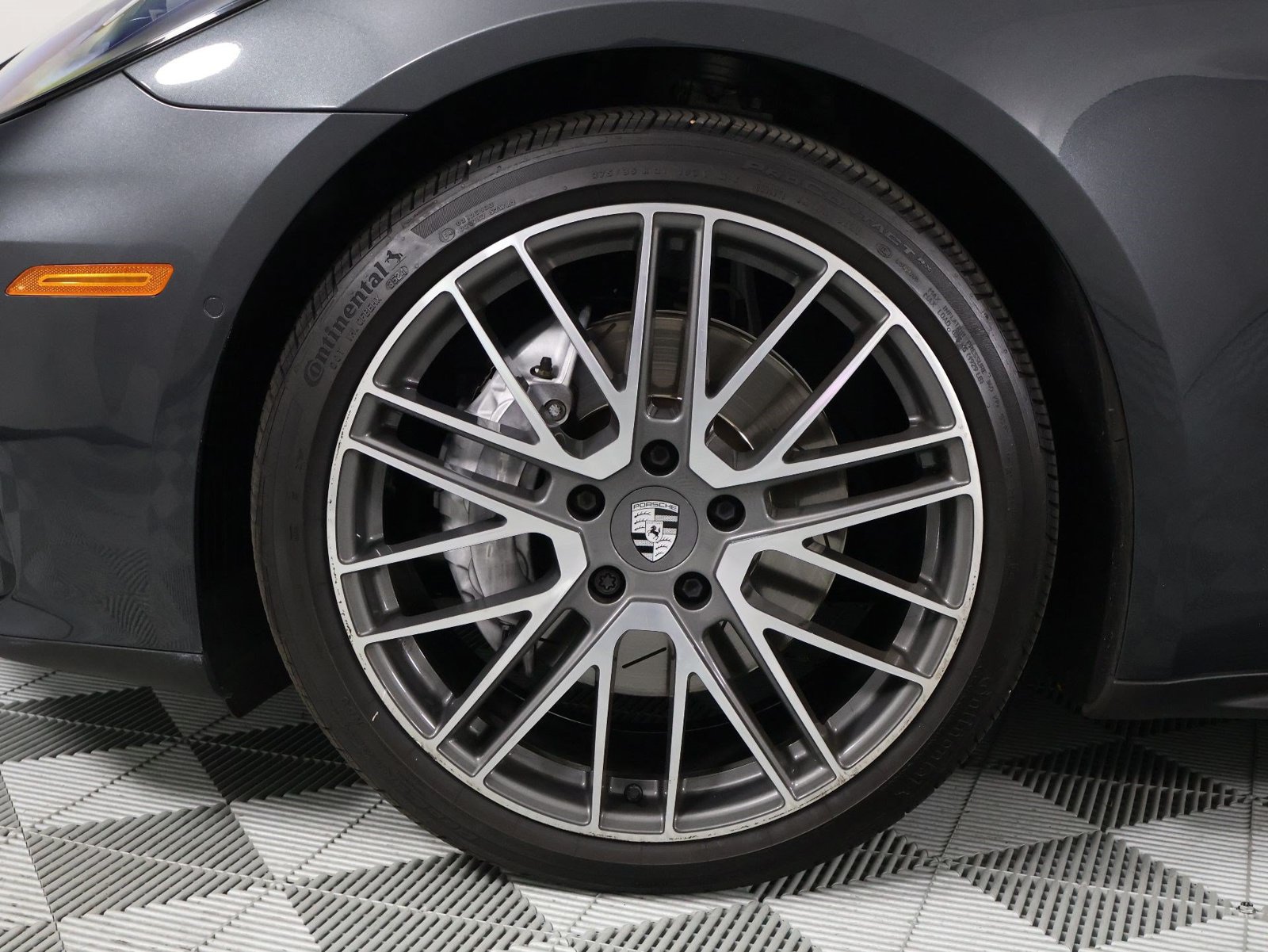 Certified 2024 Porsche Panamera RWD image 30