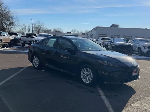 New 2026 Toyota Camry LE w/ Convenience Package image 2