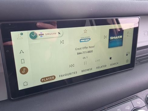 Used 2024 Land Rover Defender 110 S image 10