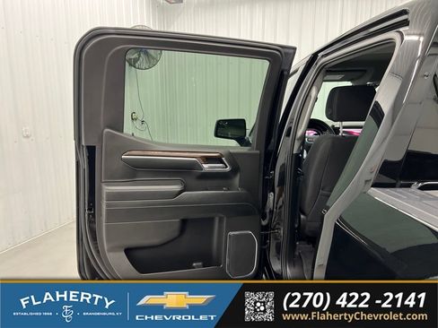 Used 2024 GMC Sierra 1500 Elevation w/ LPO, Elevation Black Package AWD/4WD image 10