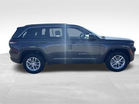 Used 2025 Jeep Grand Cherokee Laredo X w/ Luxury Tech Group I AWD/4WD image 6