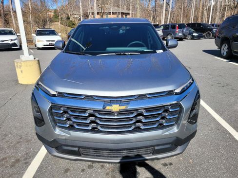 Used 2026 Chevrolet Equinox LT image 2