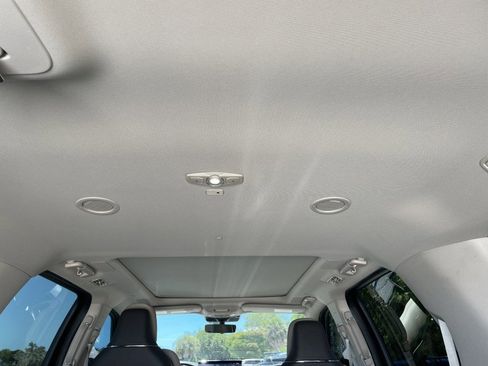 Used 2022 Lincoln Navigator L Reserve RWD image 43