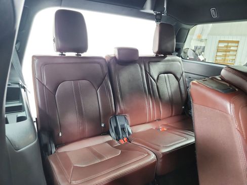 Used 2024 Ford Expedition Limited image 47