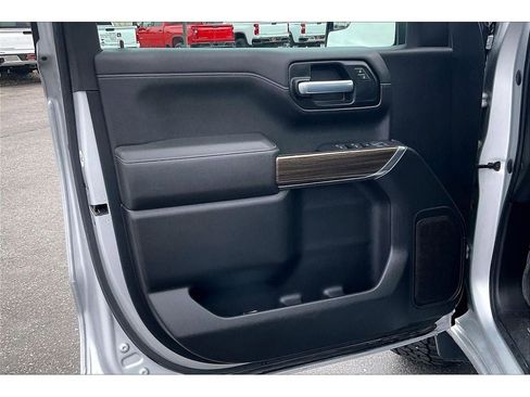 Used 2021 Chevrolet Silverado 1500 RST image 24