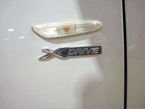 Used 2011 BMW 335i xDrive Sedan image 22