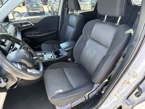 Used 2022 Mitsubishi Outlander ES AWD/4WD image 14