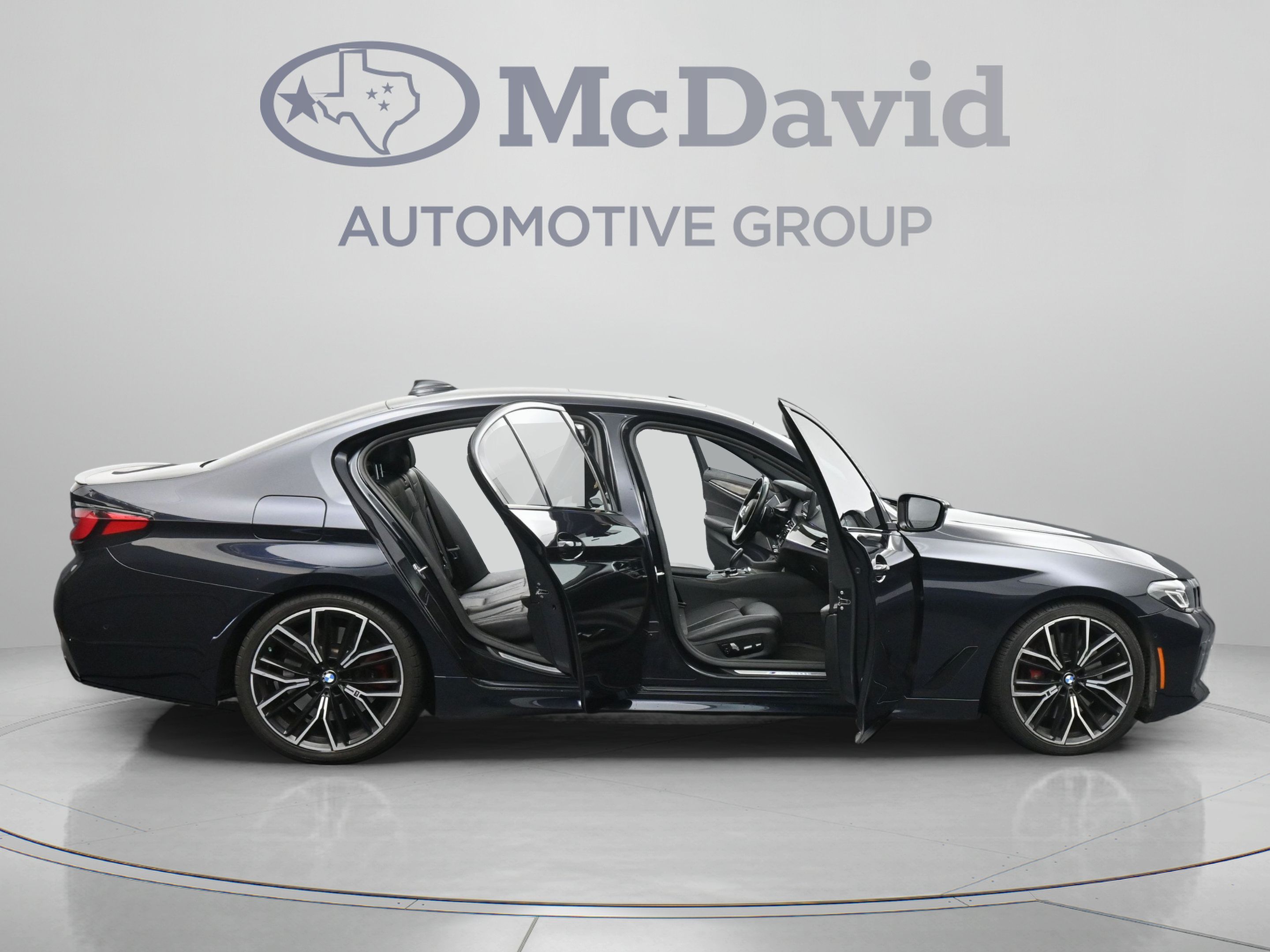 Used 2022 BMW M550i xDrive w/ Dynamic Handling Package AWD/4WD image 41