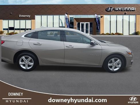 Used 2023 Chevrolet Malibu LT FWD image 6
