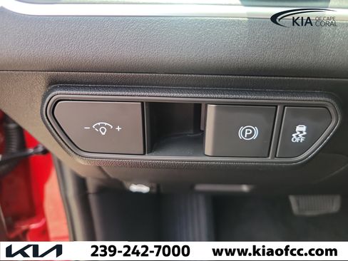 Certified 2025 Kia K4 FWD image 23