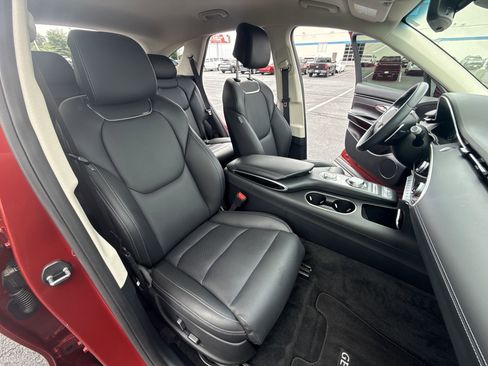 Used 2025 Genesis GV70 2.5T AWD/4WD image 24