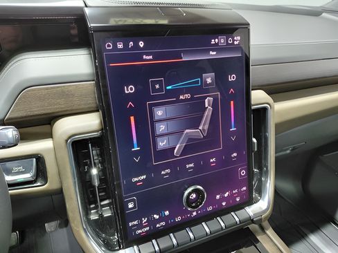 Used 2026 GMC Yukon XL Denali Ultimate w/ LPO, Get Active Package AWD/4WD image 41