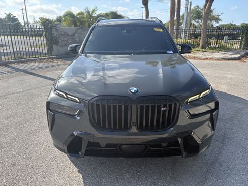 Used 2023 BMW X7 M60i w/ Executive Package AWD/4WD image 2