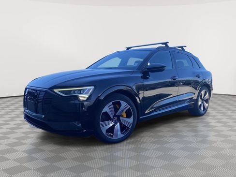 Used 2022 Audi e-tron Premium Plus w/ Premium Plus Package image 1