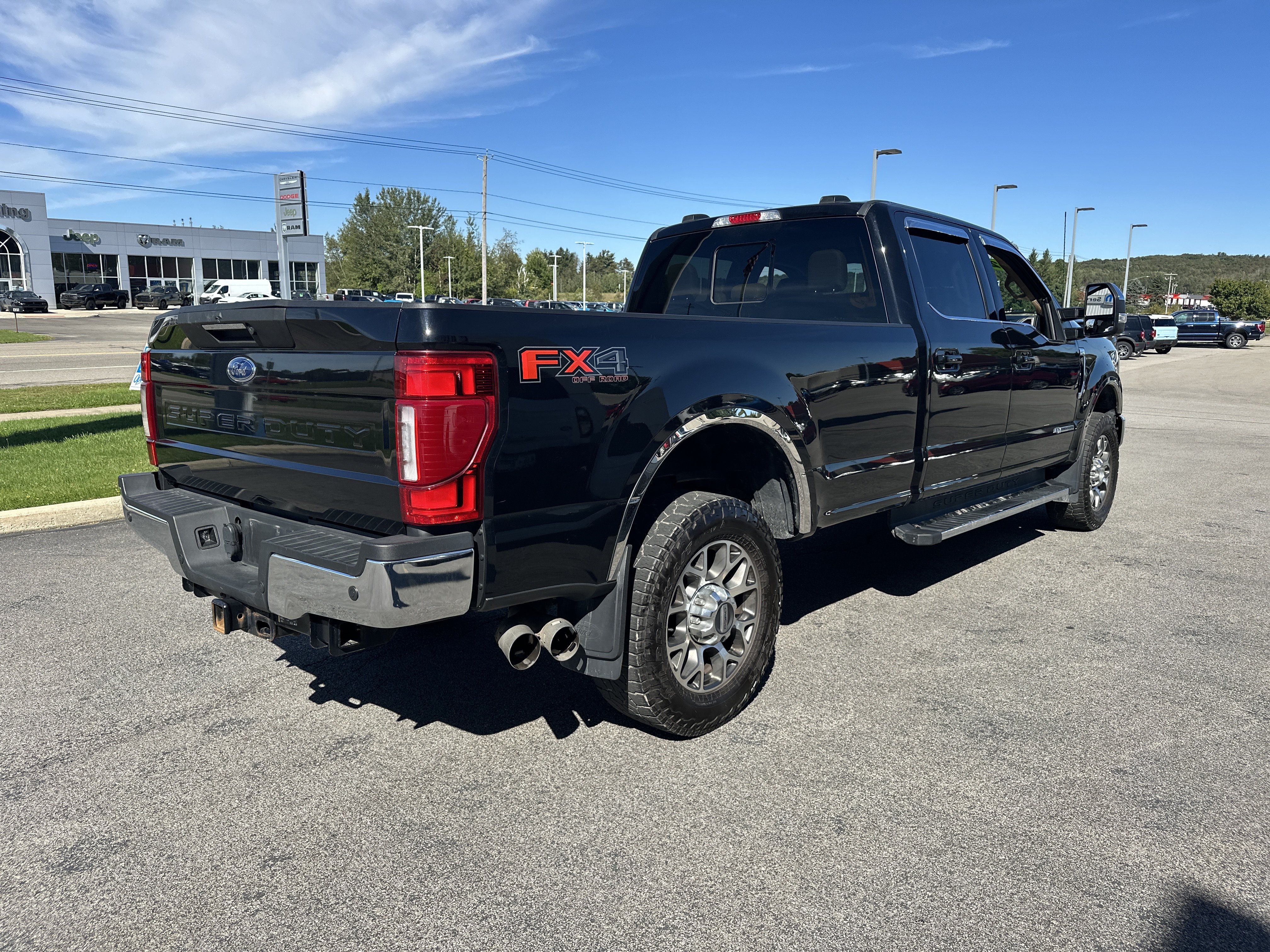 Used 2022 Ford F350 Lariat w/ Lariat Ultimate Package AWD/4WD image 16
