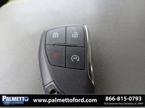Used 2024 Chevrolet Colorado ZR2 w/ ZR2 Convenience Package III AWD/4WD image 32