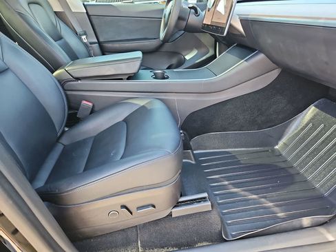 Used 2020 Tesla Model Y Long Range image 20