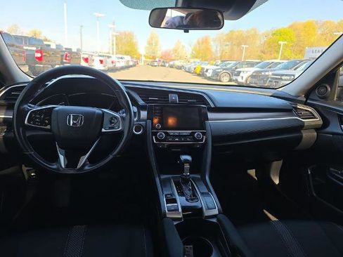 Used 2020 Honda Civic EX image 17