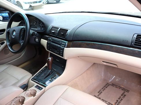 Used 2002 BMW 325i Sedan RWD image 18