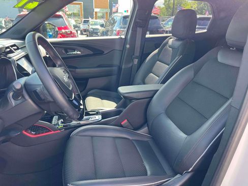 Used 2021 Chevrolet TrailBlazer RS w/ Technology Package AWD/4WD image 23