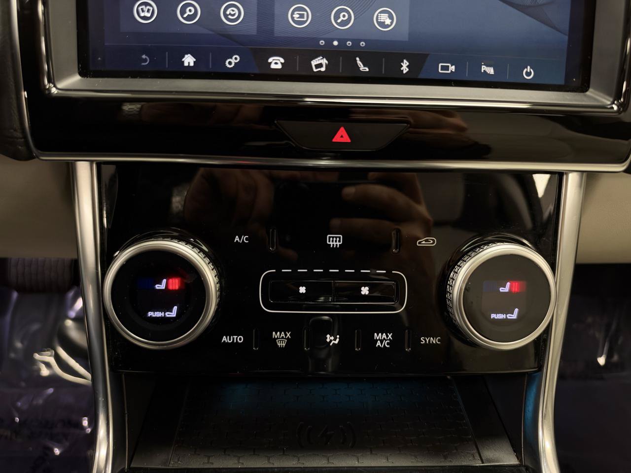 Used 2020 Jaguar XE S RWD image 20