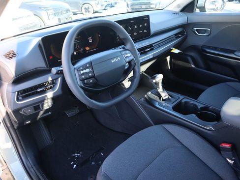 New 2025 Kia K4 LXS image 26