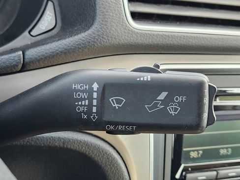 Used 2013 Volkswagen Passat 2.5 S image 23