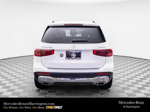 New 2025 Mercedes-Benz GLB 250 4MATIC image 4