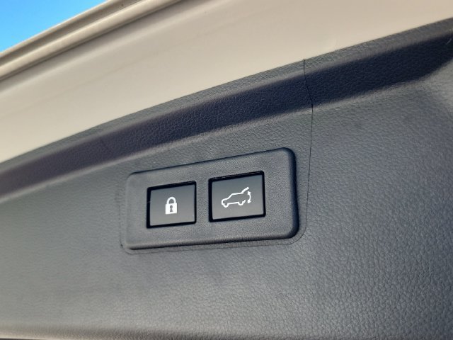 Used 2025 Subaru Outback Wilderness AWD/4WD image 32