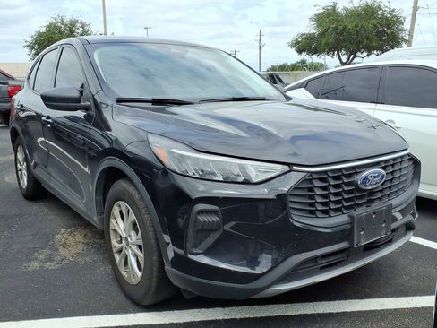 Used 2025 Ford Escape Active w/ Tech Pack #1 FWD image 1