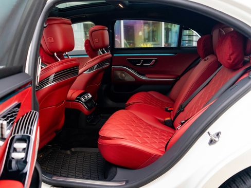 Used 2023 Mercedes-Benz S 580 4MATIC Sedan image 32