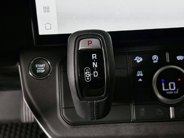 New 2026 Land Rover Defender 110 S AWD/4WD image 18