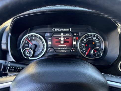 Used 2019 RAM 1500 Laramie image 18