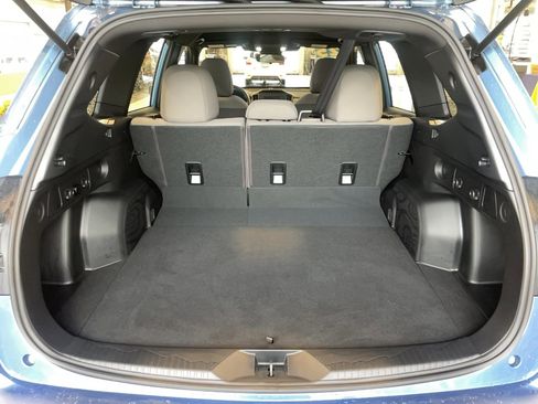 Used 2025 Subaru Forester image 19