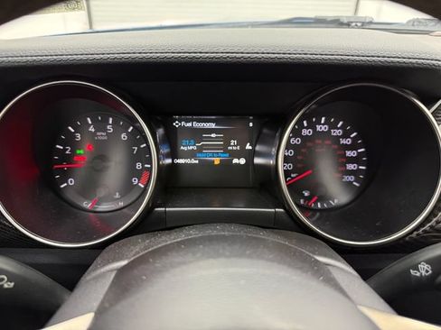 Used 2019 Ford Mustang Shelby GT350 w/ Technology Package RWD image 18