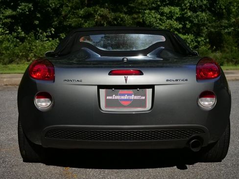 Used 2007 Pontiac Solstice Convertible w/ Premium Package RWD image 8