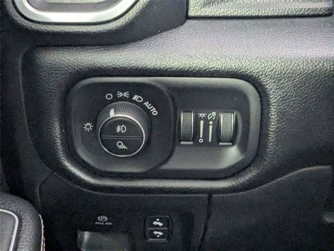 Used 2022 RAM 1500 Laramie RWD image 15