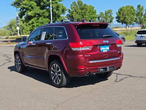 Used 2018 Jeep Grand Cherokee Overland AWD/4WD image 12