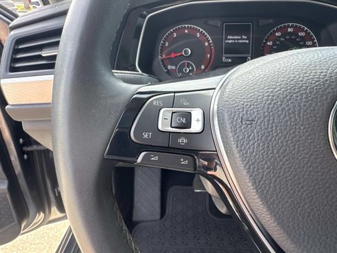 Used 2020 Volkswagen Jetta SE w/ SE Cold Weather Package FWD image 23