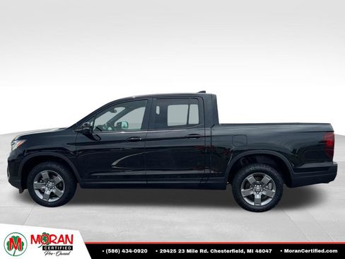 Used 2025 Honda Ridgeline TrailSport image 2