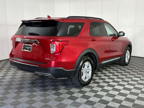 Used 2020 Ford Explorer XLT w/ Equipment Group 202A AWD/4WD image 9