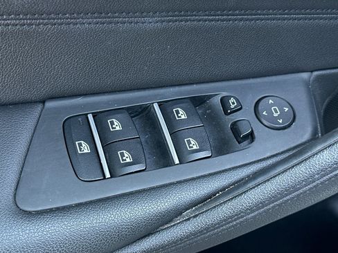 Used 2019 BMW 530e image 14