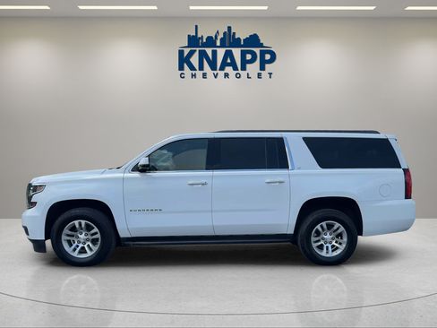 Used 2020 Chevrolet Suburban LT RWD image 2